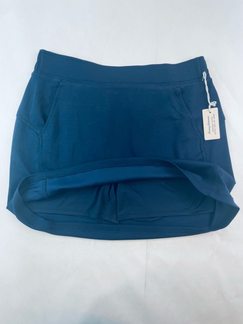 Tommy Bahama Everyday Active Navy Viscose Golf Skort Size Medium MSRP$110 NWT - Picture 3 of 6